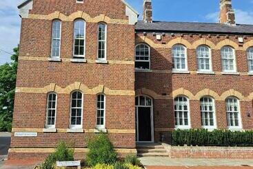 مبيت وإفطار 1 The Quartermaster Store