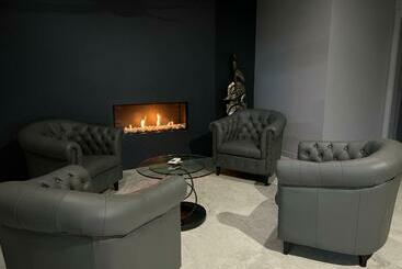 Bed and Breakfast 145 Western Adults Only