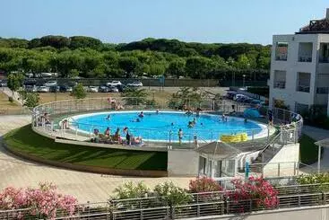 ツーリストアパートメント Sky Sun & Sea