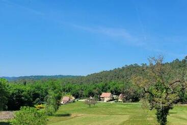 Пансион La Grange, Le Domaine De Brugal