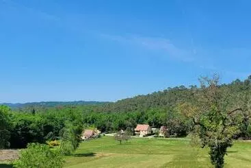 ペンション La Grange, Le Domaine De Brugal