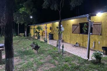 Pousada Sitio Do Terrão A 500 Metros Da Br 040 E A 10 Minutos Da Prainha