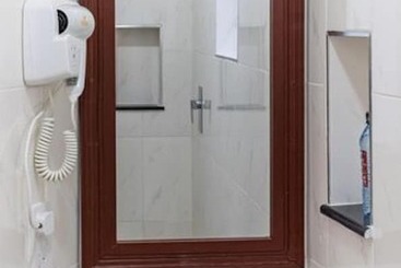 Majatalo Prideinn Express Nyali 1