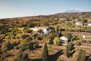 Bed And Breakfast Etnalodge