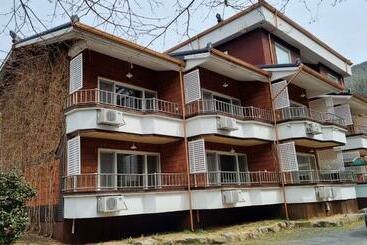 Пансион Moon Hyo House 1