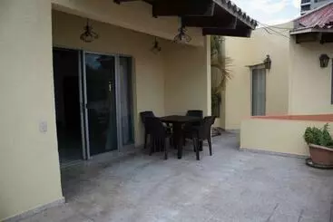 تختخواب و صبحانه Casa De Huéspedes Avenida Berlín