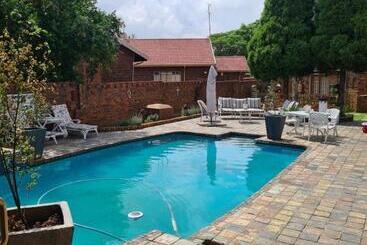 Pensionat Royal Villa Guesthouse