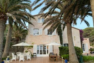 ペンション Villa Les Palmiers