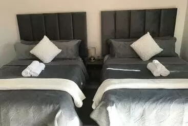Bed and Breakfast Pomona Lodge