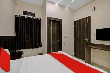 Hotel Four Petals