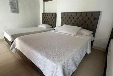 هتل Plaza Bolivar Mompox Ubicado En El Centro Histórico Con Parqueadero Interno