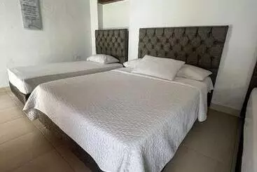 ホテル Plaza Bolivar Mompox Ubicado En El Centro Histórico Con Parqueadero Interno