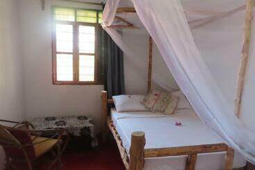 Пансион Jacob S Inn Jambiani