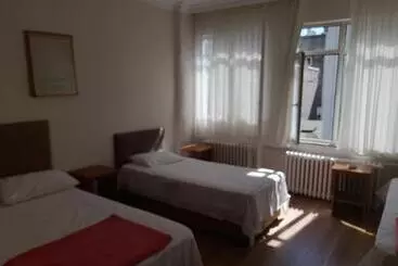 هتل کپسول Koc Otel Besiktas