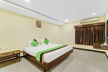 Hotel Treebo B Coral, 2 Km From Promenade Beach
