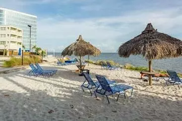 アパートホテル Amazing Waterfront Views Resort, Enjoy Heated Pool & Sunset!