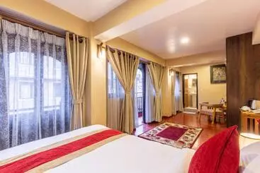 Pension  Vajra House