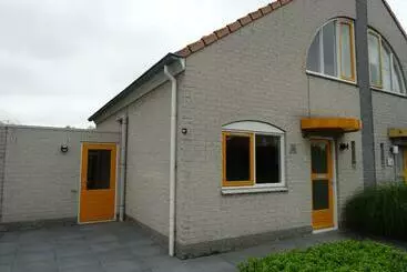 Turistihuoneistot Kustverhuur, Vakantiepark Fort Soleil 14