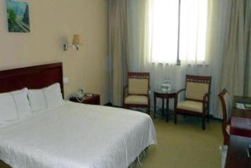 Отель Greentree Inn Suzhou Shimao Canal