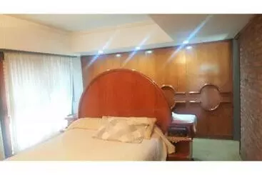 Vakantie-appartementen Amazing Villa With Swimming Pool, 50 Mins From Bue