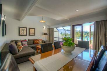 דירות לתיירים Lodges 10   Short Walk To Town