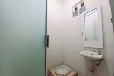 Hotell Spot On 91336 Guesthouse Tarumanegara