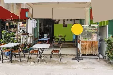 ホテル Spot On 91344 Wr House Syariah Batam