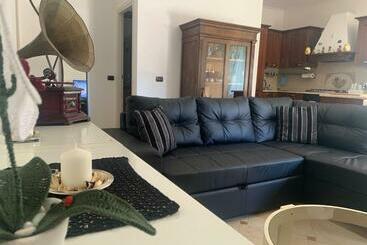 膳宿费 Guest House