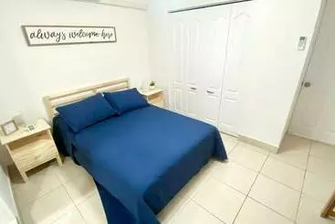 ツーリストアパートメント Modern Apartment With Two Independent Bedrooms