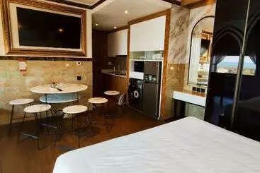 آپارتمان‌های توریست‌ها Beach Apartment Apec Phú Yên