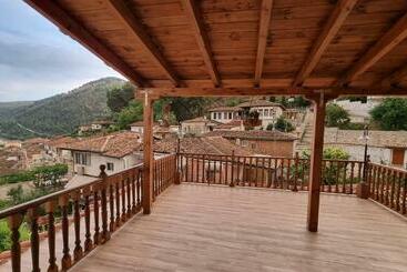 住宿加早餐  Villa Landi