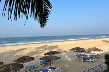 Resort Happy Shack Beach And Wooden Huts