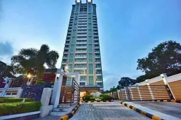 Apart Hotel Comfysuites At Padget Place Near Ayala Mall