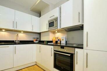 ツーリストアパートメント Entire London Studio With Kitchenette