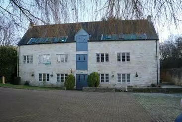 ツーリストアパートメント Flat 2   The Old Mill   Bowbridge Lock   Stroud