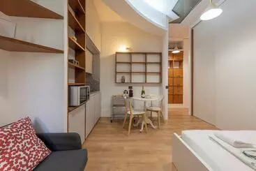 Turistihuoneistot Bnbutler   Visconti Di Modrone 18