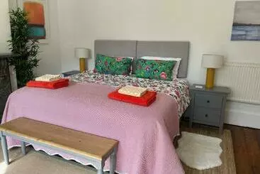 ツーリストアパートメント Elegant Bloomsbury Apartment In Tunbridge Wells