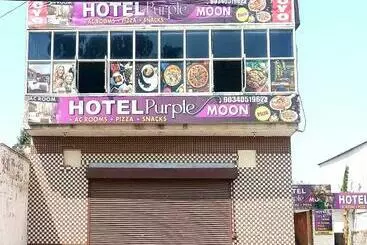 ホテル Spot On 93412  Purplemoon