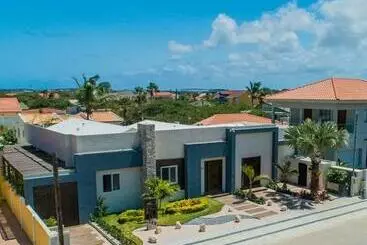 Turistihuoneistot Palm Beach 318