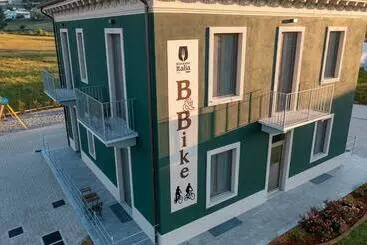 Huoneistohotelli B & Bike Di Ristorante Italia