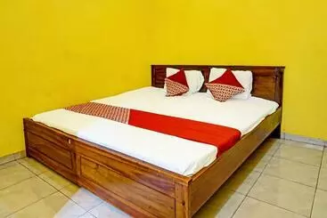 Otel Oyo 91573  Family Blitar