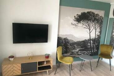 Apartamente turistice Superbe Studio Tout Confort Carro   Côte Bleue