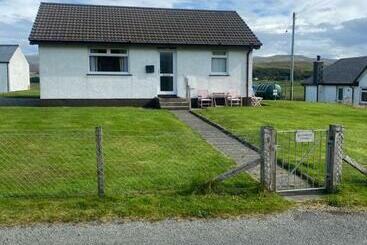 شقق خاصة سياحية Almondbank Cottage