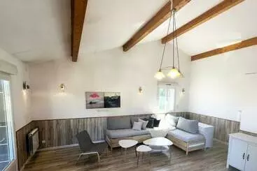 آپارتمان‌های توریست‌ها Appartement Lumineux Avec Grande Terrasse