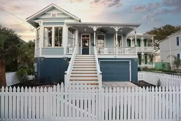 ツーリストアパートメント Fleur De Lis Cottage Is Where Luxury Meets History