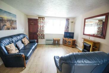 Turistlägenheter Seaside Holiday Cottage By The Beach In Beautiful Hemsby, Norfolk Ref 99006j