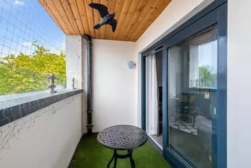 ツーリストアパートメント Town Center 2 Bed Serviced Apartment 08 With Parking, Surbiton By 360stays