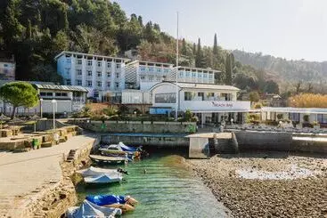 Hotel Barbara Piran Beach