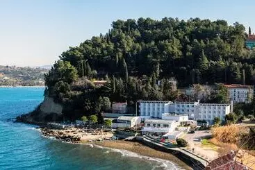 Hotel Barbara Piran Beach
