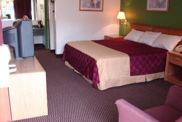 Hotel Columbus Inn & Suites